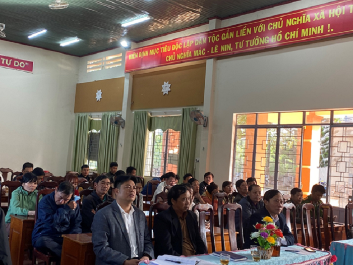 Tổ đại biểu HĐND huyện tiếp xúc cử tri xã Ea Tir và Cư A Mung